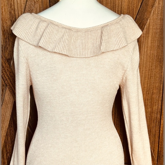 Elegant sz M Knit Beige Cream Luxe Dress - Picture 7 of 11